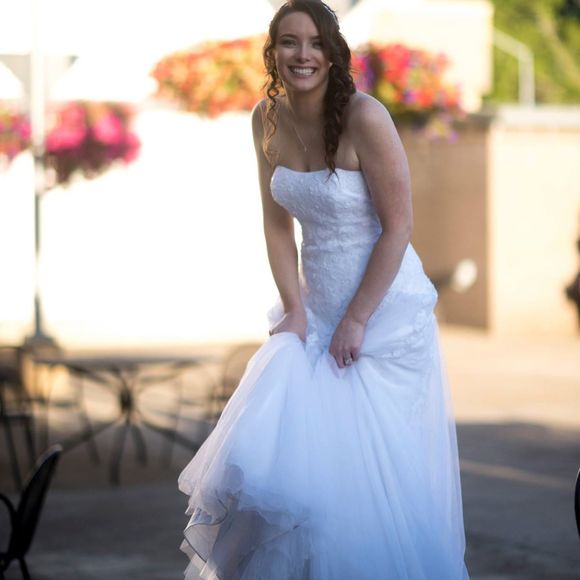 Meet your Posher, Kelsey - Picture 1 of 1